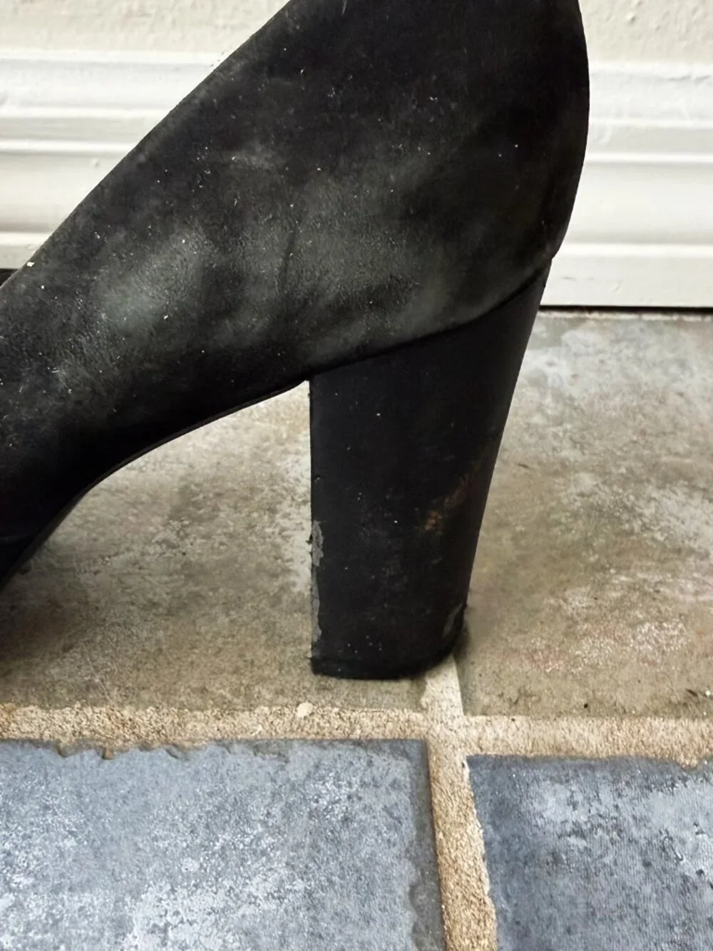 Tahari Ava Black Suede Pumps Womens 8.5 Block Heel Pointed Toe